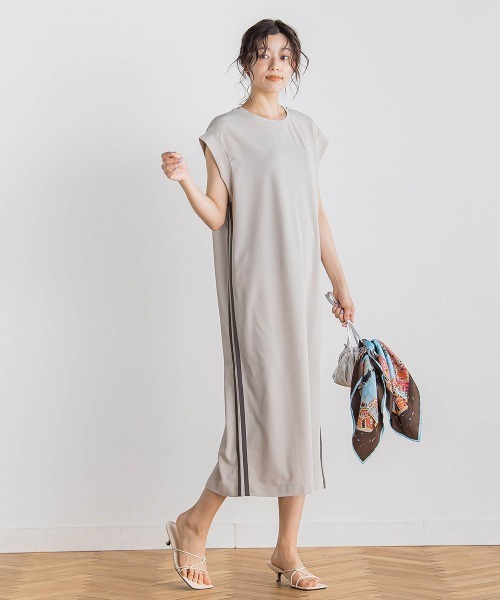 Droite lautreamont(ドロワットロートレアモン)の「【WEB限定】カットジョーゼットサイドラインワンピース≪手洗い可能≫(ワンピース・レディース・ライトグレー/ブラック/ブラウン・M)」の15枚目の写真