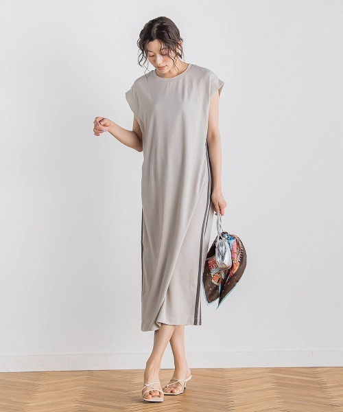 Droite lautreamont(ドロワットロートレアモン)の「【WEB限定】カットジョーゼットサイドラインワンピース≪手洗い可能≫(ワンピース・レディース・ライトグレー/ブラック/ブラウン・M)」の18枚目の写真