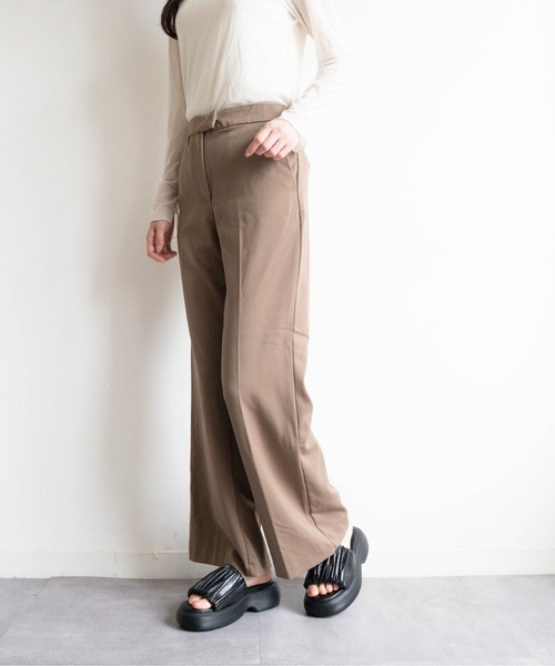 Fabby fabby(ファビィーファビィー)の「厚底ラウンドボリュームギャザーサンダル(サンダル・レディース・ブラック/シルバー・MEDIUM/LARGE)」の12枚目の写真