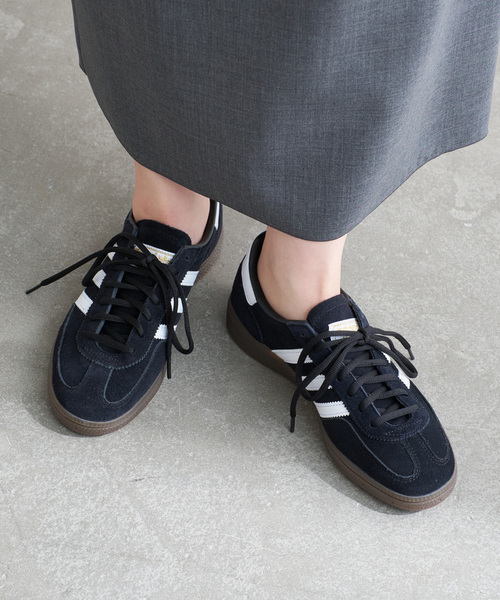 LE TALON（ルタロン）の「adidas / アディダス HANDBALL SPEZIAL（スニーカー・レディース・ブラック/サックスブルー/ブラック系その他・23cm/23.5cm/24cm/24.5cm/25cm）」の8枚目の写真