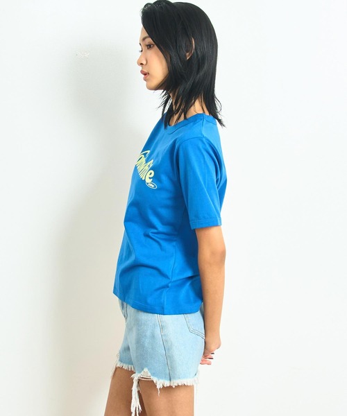 anap mimpi（アナップミンピ）の「カラー ロゴ プリント コンパクト Tシャツ（Tシャツ/カットソー・レディース・ブルー/ブラック/イエロー・FREE）」の8枚目の写真