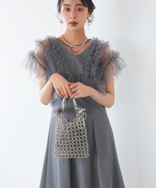 RUIRUE BOUTIQUE(ルイルエブティック)の「2way オーガンジー リボン ハンドル ビーズバッグ | レディース 結婚式 パーティーバッグ オケージョン セレモニー フォーマル お呼ばれ ハンドバッグ ショルダーバッグ(ハンドバッグ・レディース・ベージュ/ブラック/シルバー・FREE)」の4枚目の写真