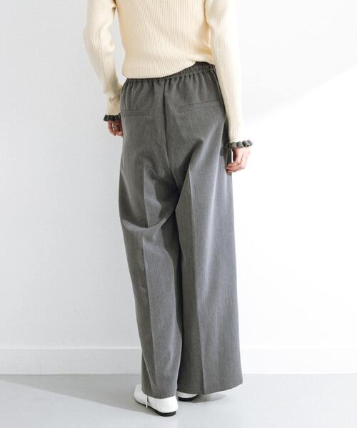 URBAN RESEARCH Sonny Label(アーバンリサーチサニーレーベル)の「タックワイドイージーパンツ(その他パンツ・レディース・ブラック/グレー・38/36)」の4枚目の写真