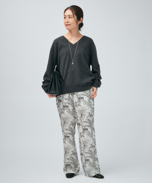 VERMEIL par iena（ヴェルメイユパーイエナ）の「サテンプリントイージーパンツ（その他パンツ・レディース・ベージュ・36/38）」の4枚目の写真