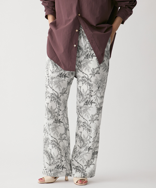 VERMEIL par iena（ヴェルメイユパーイエナ）の「サテンプリントイージーパンツ（その他パンツ・レディース・ベージュ・36/38）」の8枚目の写真