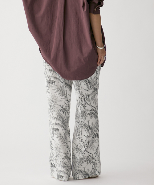 VERMEIL par iena（ヴェルメイユパーイエナ）の「サテンプリントイージーパンツ（その他パンツ・レディース・ベージュ・36/38）」の11枚目の写真