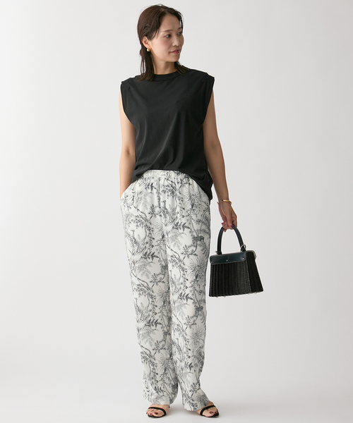 VERMEIL par iena（ヴェルメイユパーイエナ）の「サテンプリントイージーパンツ（その他パンツ・レディース・ベージュ・36/38）」の12枚目の写真