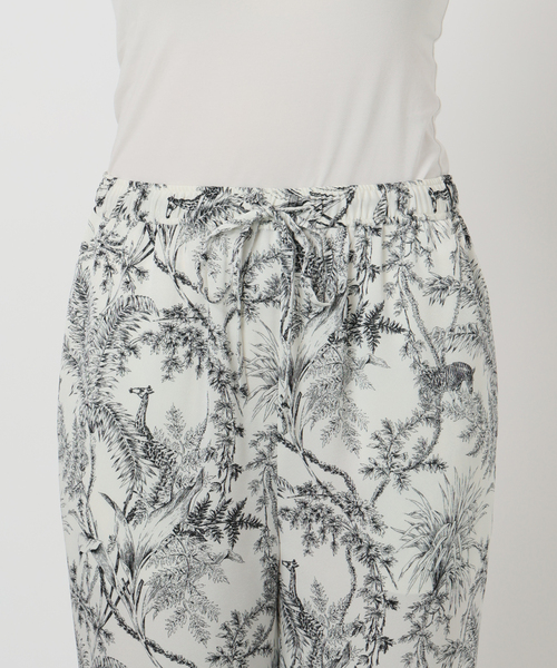 VERMEIL par iena（ヴェルメイユパーイエナ）の「サテンプリントイージーパンツ（その他パンツ・レディース・ベージュ・36/38）」の19枚目の写真