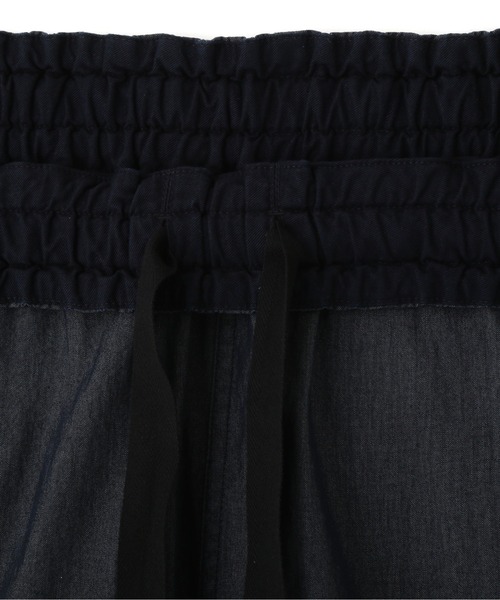 MHL.（エムエイチエル）の「DENSE COTTON NYLON（その他パンツ・レディース・ダークグリーン/ネイビー・0/1/2/3）」の10枚目の写真