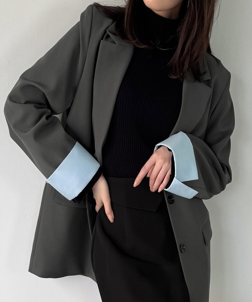 junoah（ジュノア）の「[肩パット入り]シャツレイヤードジャケット（テーラードジャケット・レディース・ネイビー/チャコール/ブラック・LARGE/MEDIUM/SMALL）」の2枚目の写真