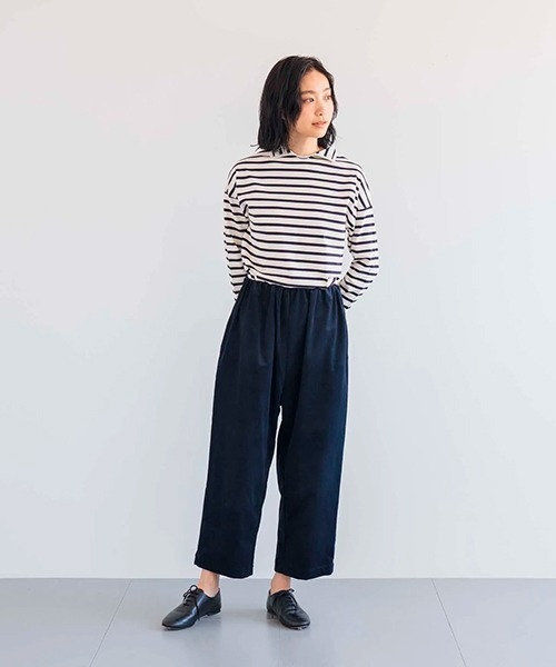 D(ディー)の「エアーコールギャザーパンツ(その他パンツ・レディース・ベージュ/ネイビー・MEDIUM/LARGE)」の2枚目の写真