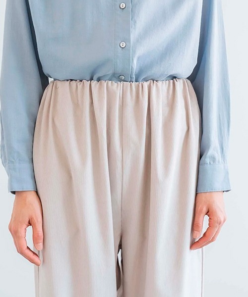 D(ディー)の「エアーコールギャザーパンツ(その他パンツ・レディース・ベージュ/ネイビー・MEDIUM/LARGE)」の10枚目の写真