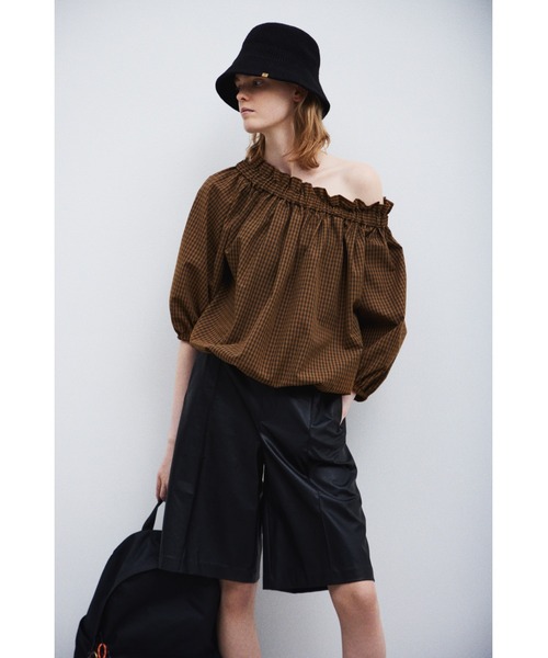 後リボンボリュームオフショルブラウス（シャツ/ブラウス）｜Mila Owen