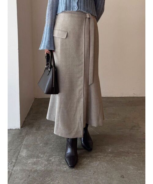LAGUNAMOON（ラグナムーン）の「ツイードアシメナローフレアスカート（スカート・レディース・アイボリー/ライトグレー/イエロー・SMALL/MEDIUM）」の2枚目の写真