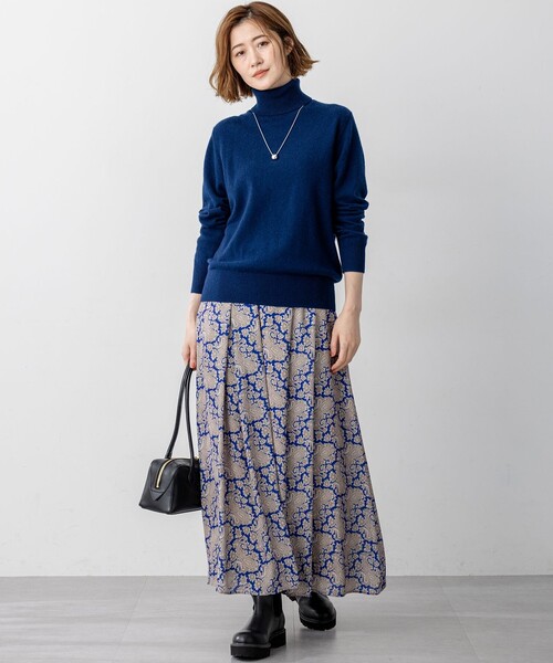 23区 L(ニジュウサンクオオキイサイズ)の「ピュアカシミヤ タートルネック ニット(ニット/セーター・レディース・オレンジ系/スカイブルー系/ライトグレー系/黄土色系/ブルー系/イエロー系・46/44)」の10枚目の写真