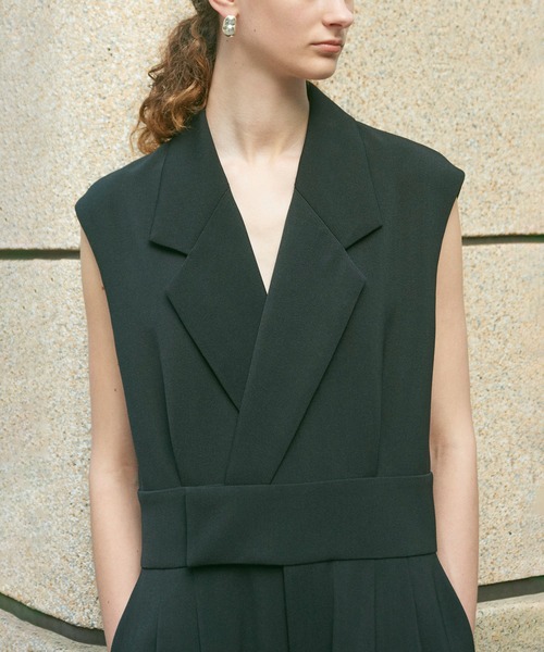 アダムエロペ　EMOELLE スリーブレスオールインワン　ブラック　新品 EMOELLE】スリーブレスオールインワン カルゼ（つなぎ