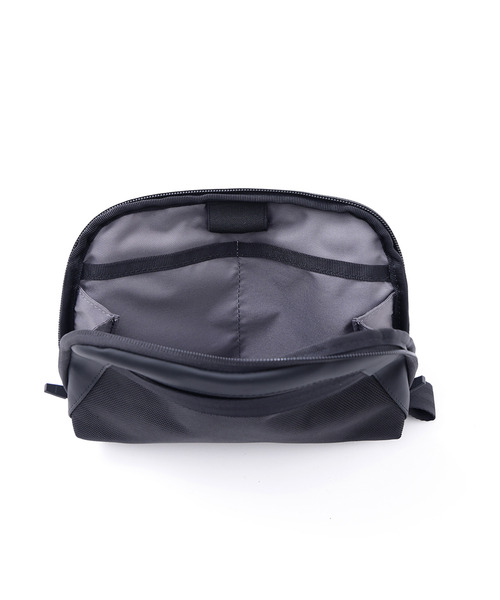 CHROME（クローム）の「［ CHROME / クローム ］AXCEL CABLE POUCH BK_BLACK / アクセル ケーブルポーチ ブラック 耐水 ガジェットケース（ポーチ・メンズ・ブラック・FREE）」の15枚目の写真