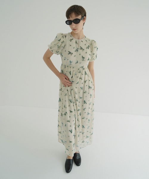 CLANE（クラネ）の「FLOWER OPAL PUFF ONEPIECE（ワンピース・レディース・ブラック・1/0）」の2枚目の写真