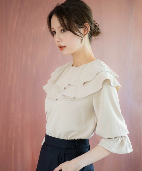 NOELA(ノエラ)の「フリルカラーブラウス(シャツ/ブラウス・レディース・ベージュ/オフホワイト/グレー・フリー)」の6枚目の写真