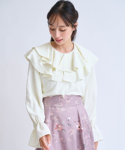 NOELA(ノエラ)の「フリルカラーブラウス(シャツ/ブラウス・レディース・ベージュ/オフホワイト/グレー・フリー)」の11枚目の写真