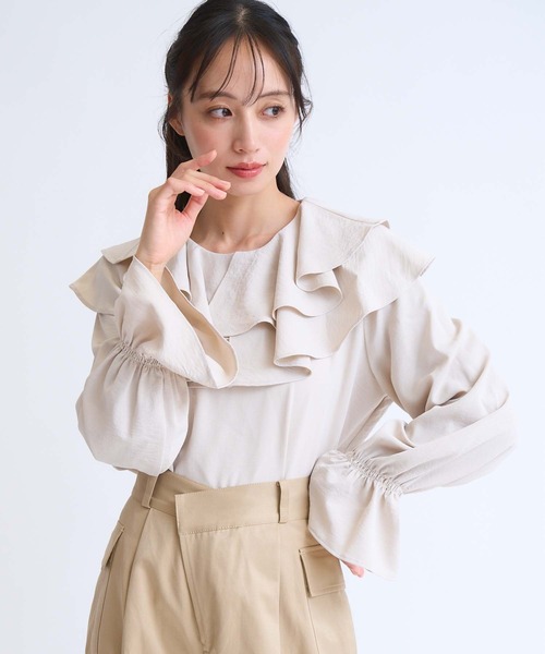 NOELA(ノエラ)の「フリルカラーブラウス(シャツ/ブラウス・レディース・ベージュ/オフホワイト/グレー・フリー)」の18枚目の写真