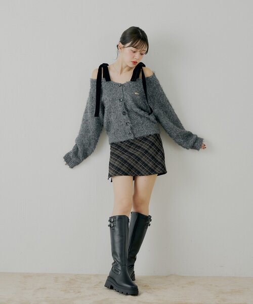 Chico（チコ）の「【ブローチ取外し可】ベロアリボンルーズニットカーディガン（カーディガン/ボレロ・レディース・ベージュ/チャコールグレー/グレー/アイボリー/ブラウン/ホワイト系その他/ピンク・FREE）」の11枚目の写真