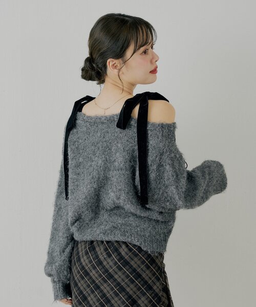 Chico（チコ）の「【ブローチ取外し可】ベロアリボンルーズニットカーディガン（カーディガン/ボレロ・レディース・ベージュ/チャコールグレー/グレー/アイボリー/ブラウン/ホワイト系その他/ピンク・FREE）」の15枚目の写真