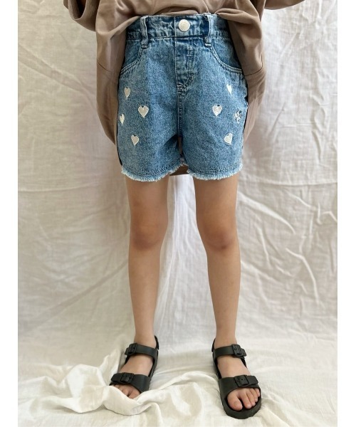 Right-on（ライトオン）の「【VIVIAN BLUE】ハート刺繍デニムショートパンツ（その他パンツ・キッズ・ネイビー/ブルー・130/140/150/160）」の13枚目の写真