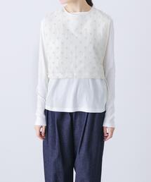 かぐれ（カグレ）の「ドット刺繍ウールガーゼビブ（ベスト）」