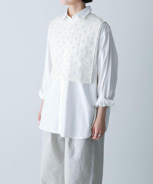 かぐれ（カグレ）の「ドット刺繍ウールガーゼビブ（ベスト・レディース・ブラック/アイボリー・FREE）」の7枚目の写真