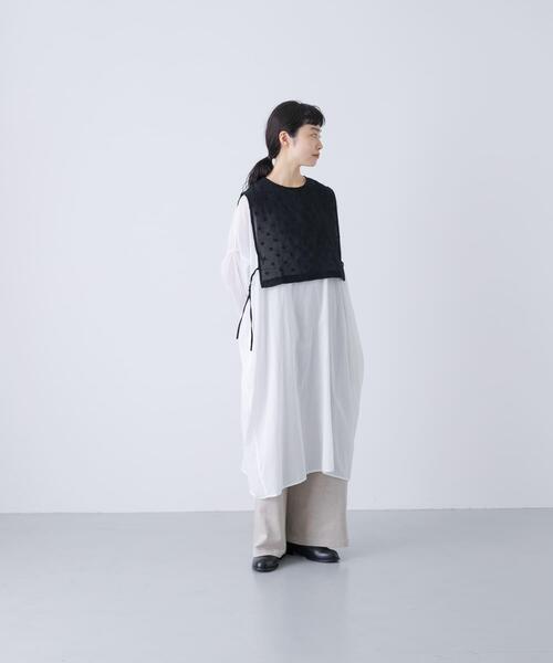 かぐれ（カグレ）の「ドット刺繍ウールガーゼビブ（ベスト・レディース・ブラック/アイボリー・FREE）」の18枚目の写真