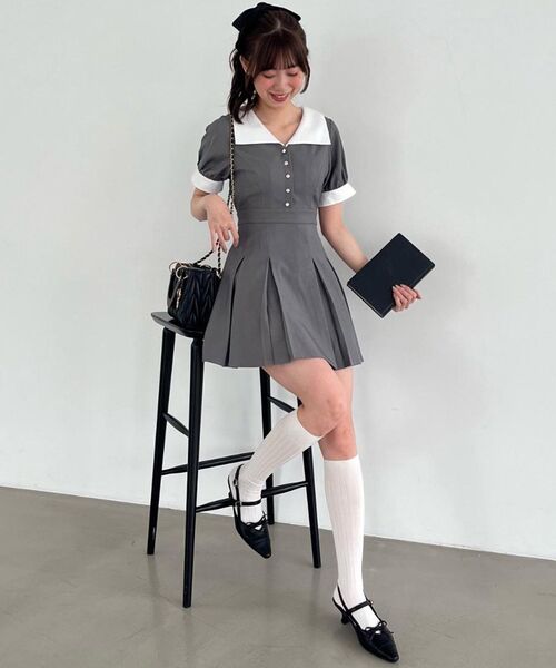 MAJESTIC LEGON(マジェスティックレゴン)の「衿配色ミニワンピース(ワンピース・レディース・ブラック/グレー・MEDIUM)」の18枚目の写真