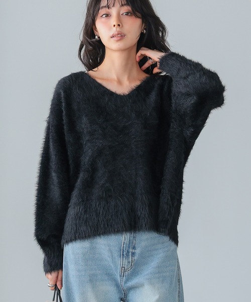 itto...(イット)の「バックリボンふわふわシャギーニット(ニット/セーター・レディース・グレイッシュベージュ/ブラック/アイボリー・FREE)」の15枚目の写真
