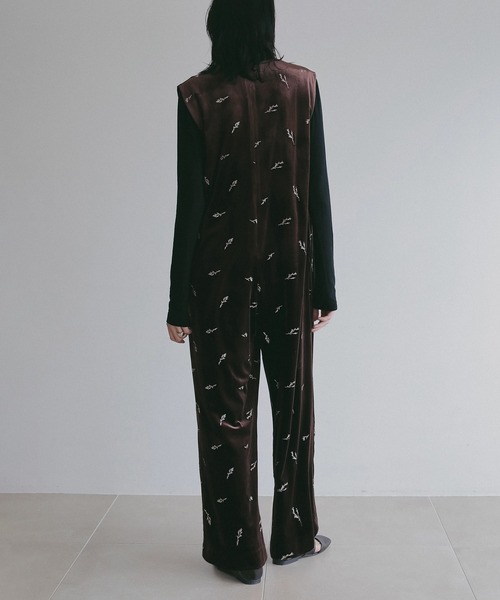 MANOF(マノフ)の「VELOR EMBROIDERY ALL IN ONE(つなぎ/オールインワン・レディース・ブルー/ブラウン・S/M)」の15枚目の写真
