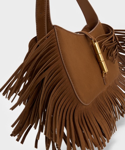 CHARLES & KEITH(チャールズ & キース)の「Cesia セシア スエード メタリックアクセントフリンジショルダーバッグ(ショルダーバッグ・レディース・ブラウン系その他2・M)」の4枚目の写真