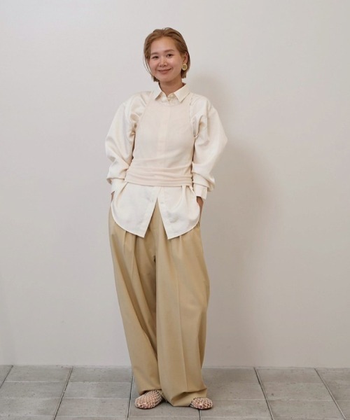 TODAYFUL（トゥデイフル）の「Dry Touch Tuck Trousers（その他パンツ・レディース・サンドベージュ/ブラック・36inch/38inch）」の7枚目の写真