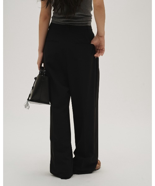 TODAYFUL（トゥデイフル）の「Dry Touch Tuck Trousers（その他パンツ・レディース・サンドベージュ/ブラック・36inch/38inch）」の18枚目の写真