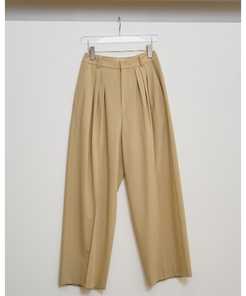 TODAYFUL（トゥデイフル）の「Dry Touch Tuck Trousers（その他パンツ・レディース・サンドベージュ/ブラック・36inch/38inch）」の13枚目の写真