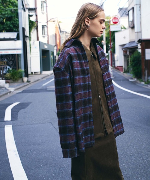 AKTE（アクテ）の「フェイクスウェードシャツジャケット（その他アウター・レディース・ベージュ/オリーブ・1/2）」の22枚目の写真