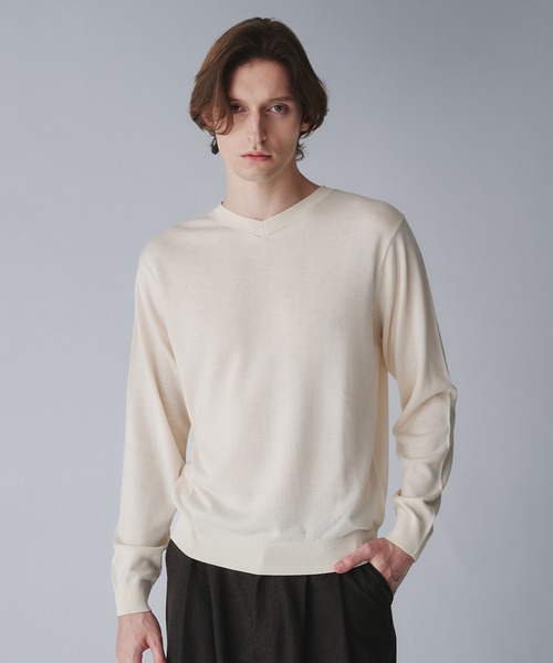 Regen Glanz（レーゲングランツ）の「wool blend vneck cropped knit/ウールブレンドクロップドVネックニット（ニット/セーター・メンズ・オフホワイト/グレー/ブラック/ネイビー/ワインレッド/ダークブラウン・SMALL/LARGE/MEDIUM）」の2枚目の写真