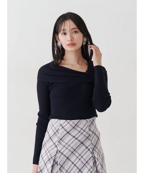 MERCURYDUO（マーキュリーデュオ）の「アシメドレープコンパクトニット（ニット/セーター・レディース・ネイビー/ライトグレー/レッド/オフホワイト・FREE）」の17枚目の写真