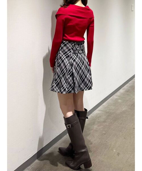 MERCURYDUO（マーキュリーデュオ）の「アシメドレープコンパクトニット（ニット/セーター・レディース・ネイビー/ライトグレー/レッド/オフホワイト・FREE）」の19枚目の写真