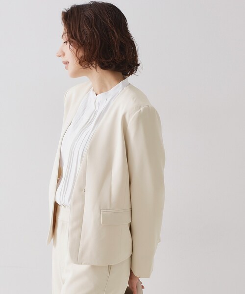 OPAQUE.CLIP（オペークドットクリップ）の「≪通勤・セレモニー/セットアップ対応≫ パイピングVネックジャケット【洗濯機OK】（ノーカラージャケット・レディース・ライトベージュ/ブラック/ネイビー・36/34/42/40/38）」の10枚目の写真