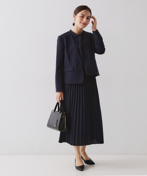 OPAQUE.CLIP（オペークドットクリップ）の「≪通勤・セレモニー/セットアップ対応≫ パイピングVネックジャケット【洗濯機OK】（ノーカラージャケット・レディース・ライトベージュ/ブラック/ネイビー・36/34/42/40/38）」の15枚目の写真