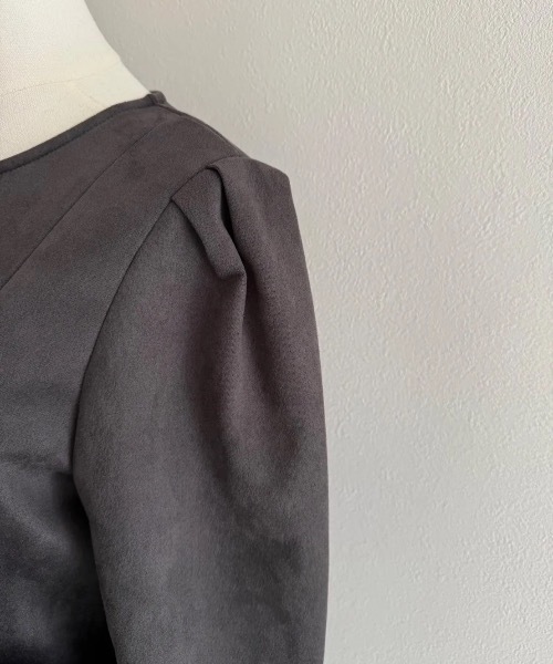 M y u（ミュー）の「BIG FRILL Pocket One-piece ロング丈（ワンピース・レディース・ブラック/グレー・FREE）」の7枚目の写真