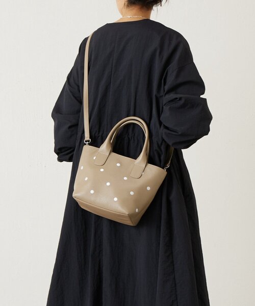 BEARDSLEY(ビアズリー)の「《本革》ドット刺繍バッグ/小(トートバッグ・レディース・ブラック/グレー系その他/ピンク・SMALL)」の2枚目の写真