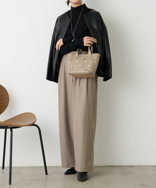 BEARDSLEY（ビアズリー）の「《本革》ドット刺繍バッグ/小（トートバッグ・レディース・ブラック/グレー系その他/ピンク・SMALL）」の5枚目の写真