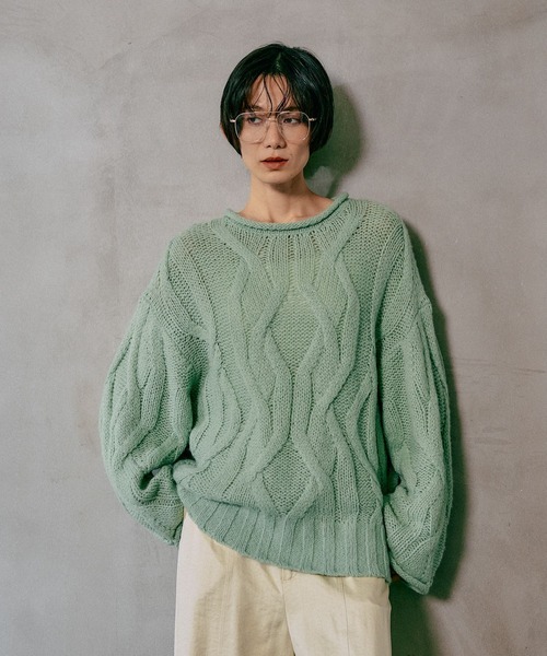 LEPSIM(レプシィム)の「3ゲージニュアンスケーブルプルオーバー 595357(ニット/セーター・レディース・ライトグレー/チャコールグレー/ライトグリーン/ブラウン・FREE)」の4枚目の写真