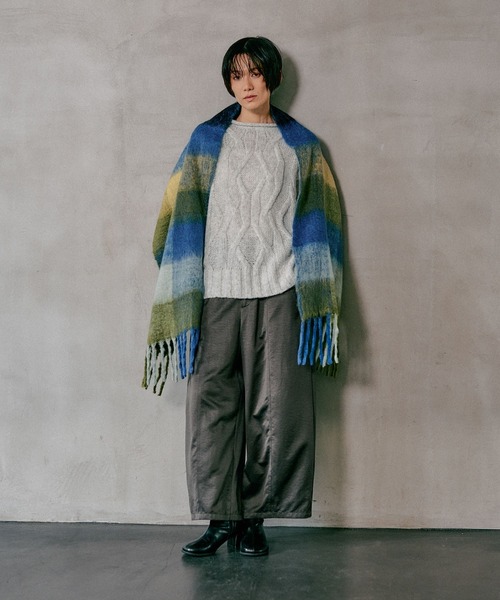 LEPSIM(レプシィム)の「3ゲージニュアンスケーブルプルオーバー 595357(ニット/セーター・レディース・ライトグレー/チャコールグレー/ライトグリーン/ブラウン・FREE)」の5枚目の写真