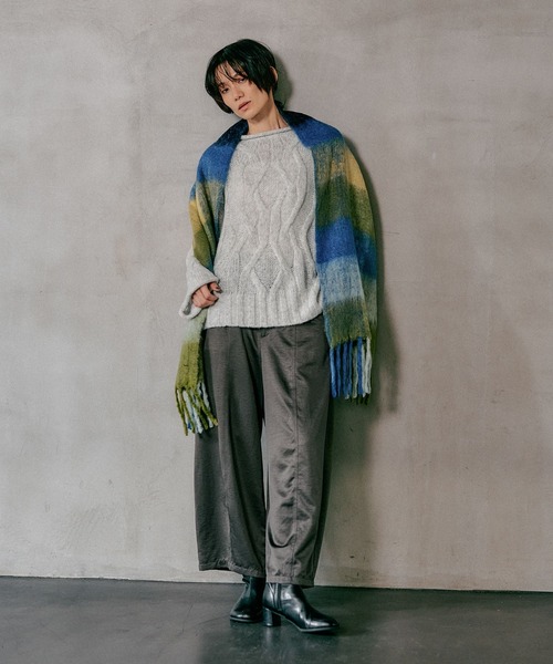 LEPSIM(レプシィム)の「3ゲージニュアンスケーブルプルオーバー 595357(ニット/セーター・レディース・ライトグレー/チャコールグレー/ライトグリーン/ブラウン・FREE)」の6枚目の写真